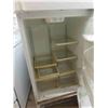 Image 4 : Kenmore Fridge with Top Freezer 66'' x 29'' x 30'' *Needs Cleaning