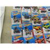 Image 4 : 25 Hot Wheels in Packages