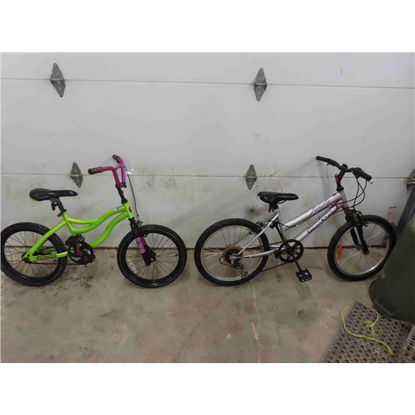 2 Pedal Bikes ; Super Cycle 20'' , Misty 18''