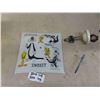 Image 1 : 1978 Sylvester and Tweety Bedroom Light Shade with Fixtures 13 1/2'' x 13 1/2'' 