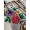 Image 2 : Vintage Embroidered Linens