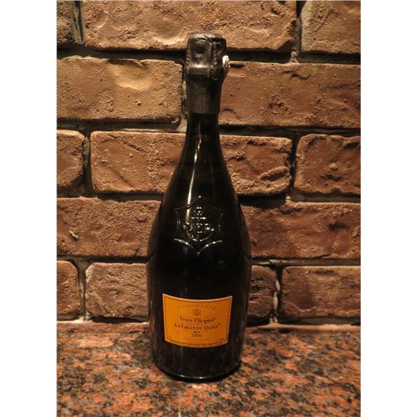 Qty 1 Bottle Veuve Clicquot 2006 La Grande Dame Brut Champagne