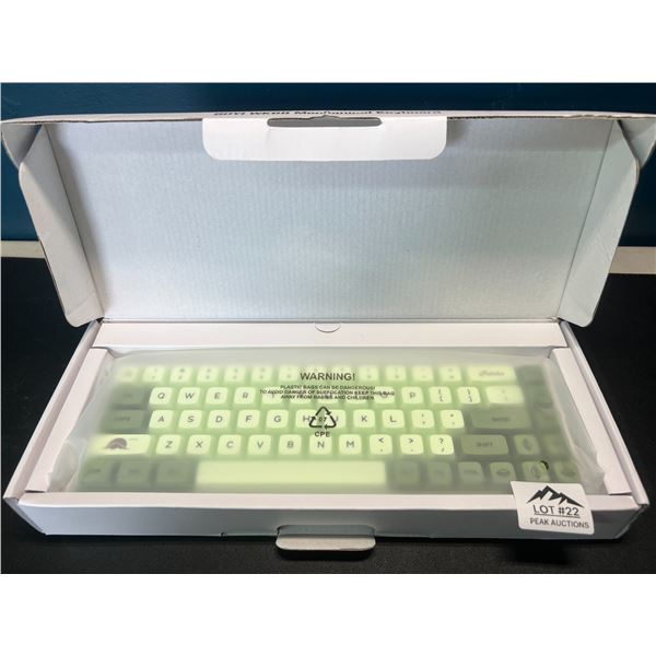 Lot of 1 Boyi 68 Keys NKRO Bluetooth Mechanical Gaming Keyboard - Matcha Green