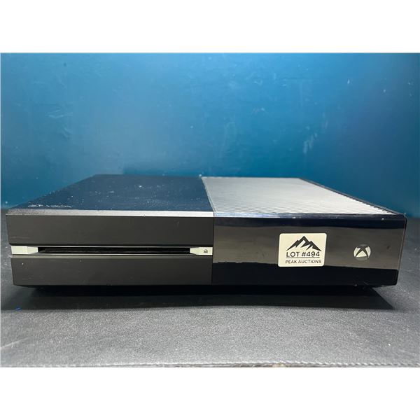 Lot of 1 Xbox One Console - Used - Powers on
