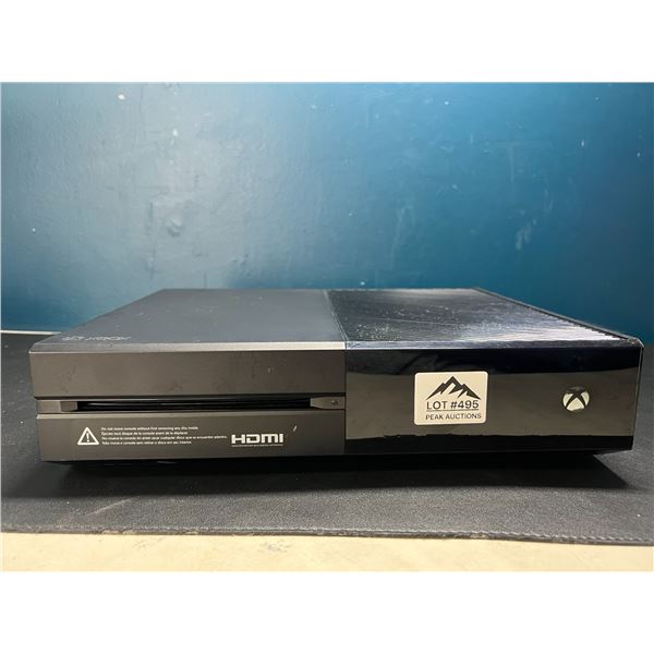 Lot of 1 Xbox One Console - Used - Powers on