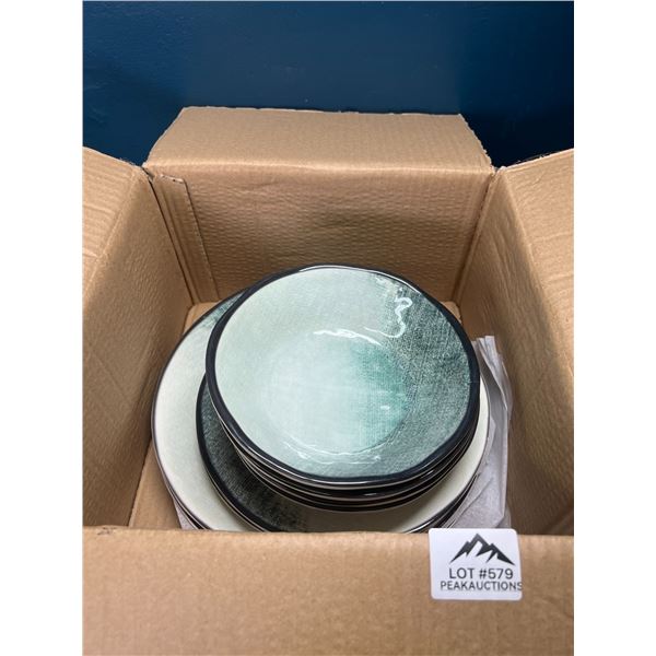 Lot of 1 Set of Dishes - 12 PCS - Blue Design