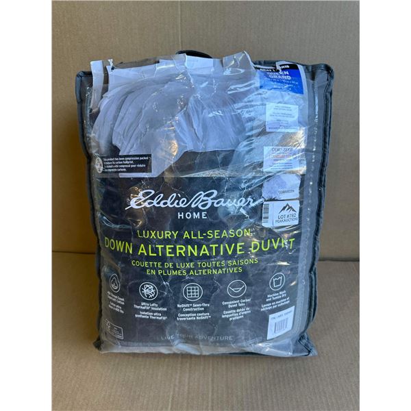 Lot of 1 Eddie Bauer Home Luxury All-Season Down Alternative Duvet - Queen Size