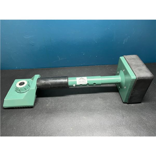 Lot of 1 Carpet Stretcher - Used