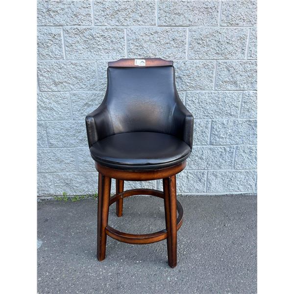 Lot of 1 Leather/Wood Bar Stool/Chair