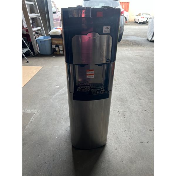 Lot of 1 Estratto Single Serve Turbo Brewer and SelfCleaning Bottled Water Cooler