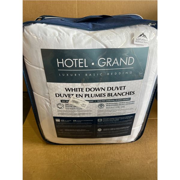 Lot of 1 Hotel Grand White Down Duvet - Queen Size - All Season, Medium Weight White Duvet
