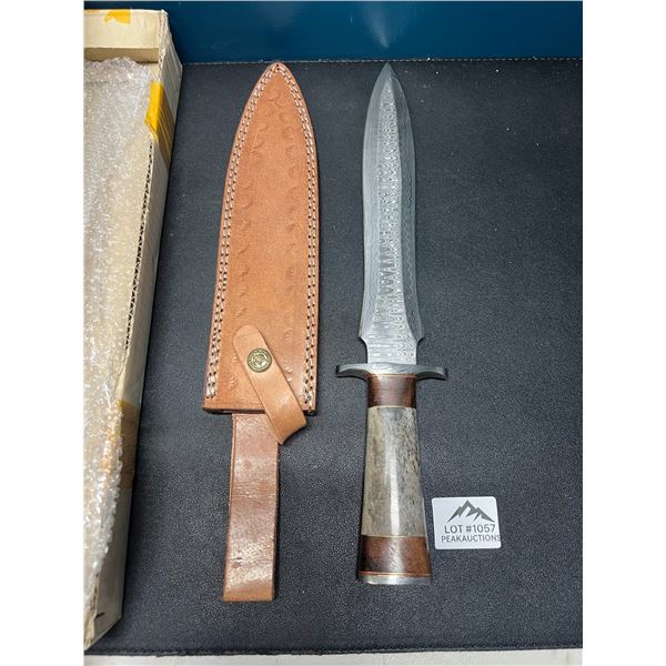 Lot of 1 Damascus Steel Dagger Handmade Knife - 15 Inches; Rose Wood & Black Micarta Handle