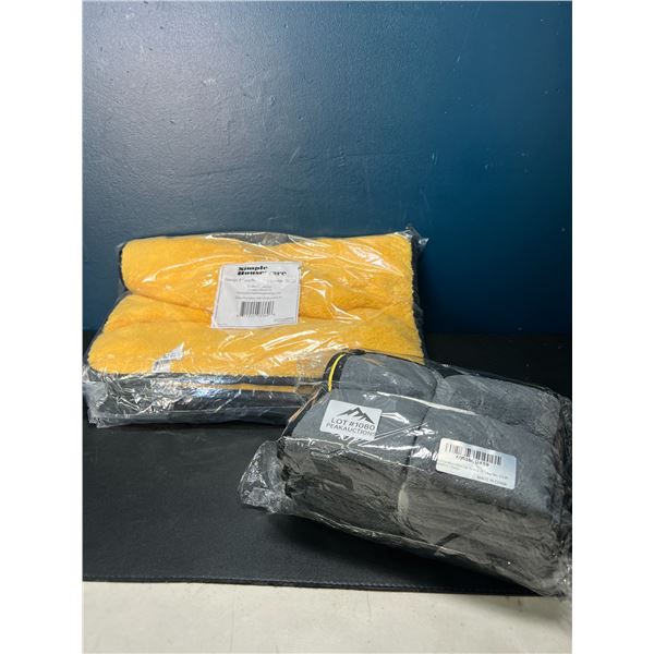 Lot of 2 Packs of Microfiber Extra Thick/Soft Car Detailing Towels - Large Size & Smaller Size