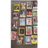 Image 2 : Vintage MLB Baseball Card Collection Box Lot