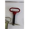 Image 4 : (4) Hitch Pins