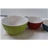 Image 2 : Set of 4 Mixing Bowls