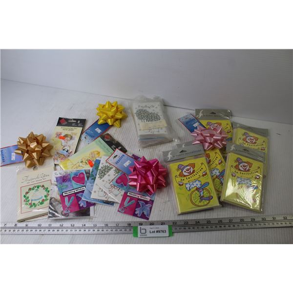 Assortment of Party & Gift Cards - (4) Bows