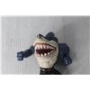 Image 3 : 1994 Street Shark Action Figure - "Ripper"
