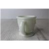 Image 4 : Vintage Milk Glass Mug (Chipped)