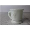 Image 5 : Vintage Milk Glass Mug (Chipped)