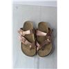 Image 6 : (3) Pairs of Women's Sandals - Size 9