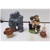 Image 2 : (12) Small Decorative Pieces and Other Glassware