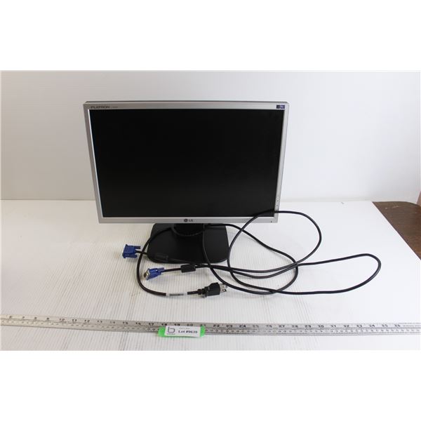 LG Flatron L192WS Monitor with Cord