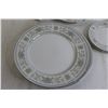 Image 3 : 11-Piece Dishware Set - Banbury Inn, Nitto