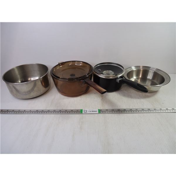 (4) Pieces of Kitchenware