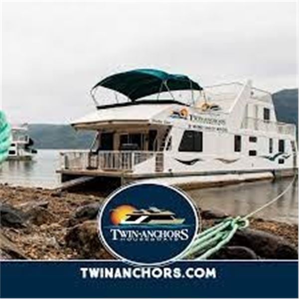 Twin Anchors House Boat Vacation