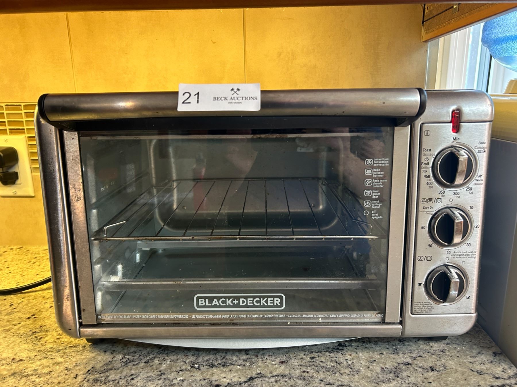 Black & Decker Toaster Oven - Beck Auctions Inc.