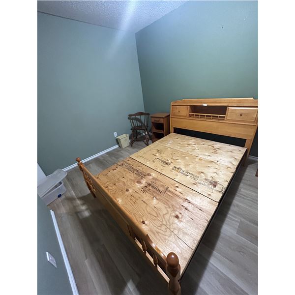 Double Bedframe with Headboard & Footboard, Bedside Table & Chair