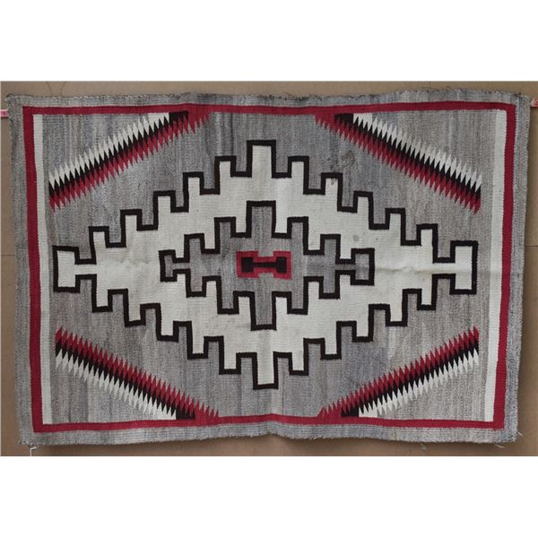 NAVAJO INDIAN TEXTILE