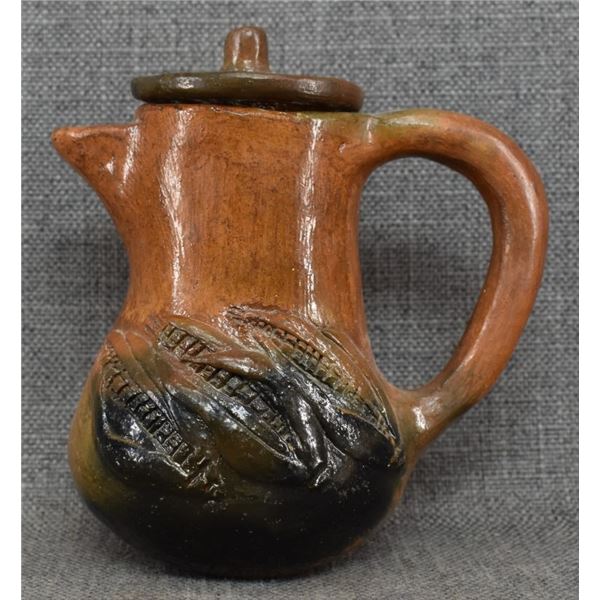 NAVAJO INDIAN POTTERY TEA POT