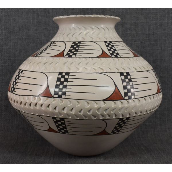 MATA ORTIZ POTTERY OLLA (DORA QUEZADA)