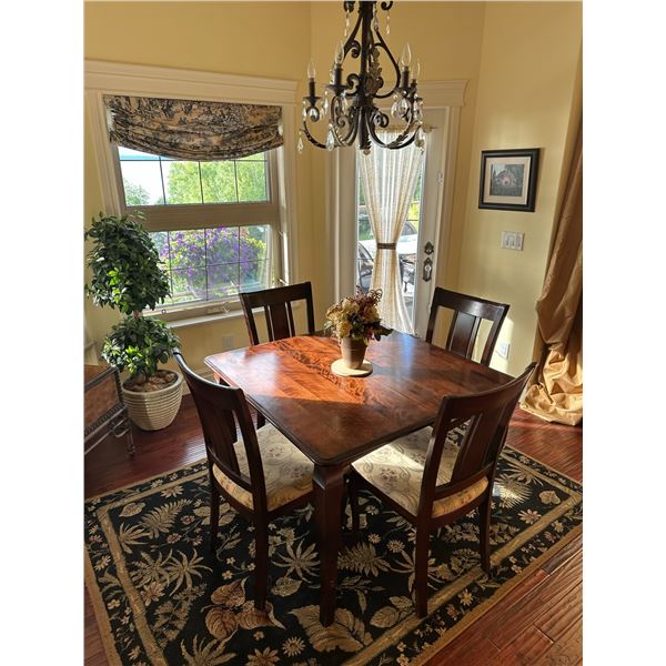 Dining Table 41 x 41 with Leaf & 4 Chairs