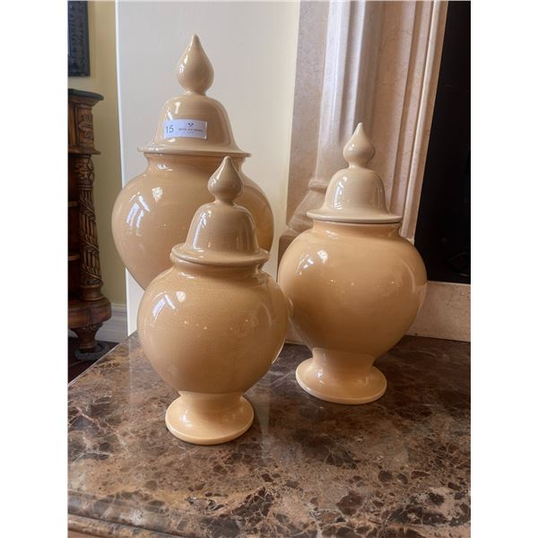 Set Yellow Urns 21T