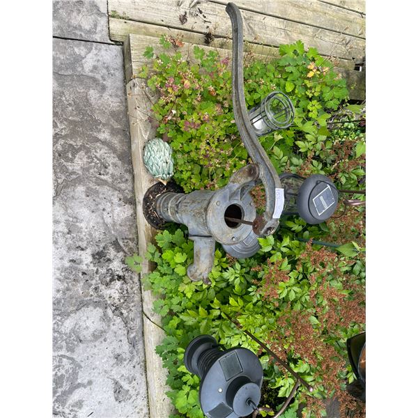 Garden Pump & Decor10