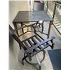 Image 1 : Garden Barstools & Table