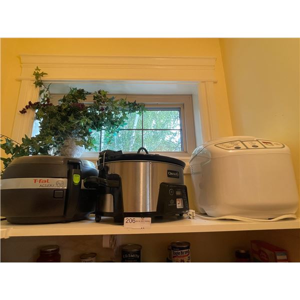 Sunbeam Bread Maker, Tfall AIr Fryer, Crock Pot