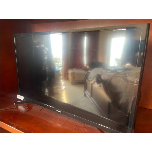 32 Samsung Television  UN32J4000AF