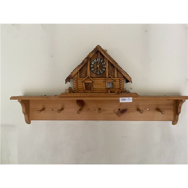 Wood Coat Hanger Wood Log Cabin Clock 40L Shelf