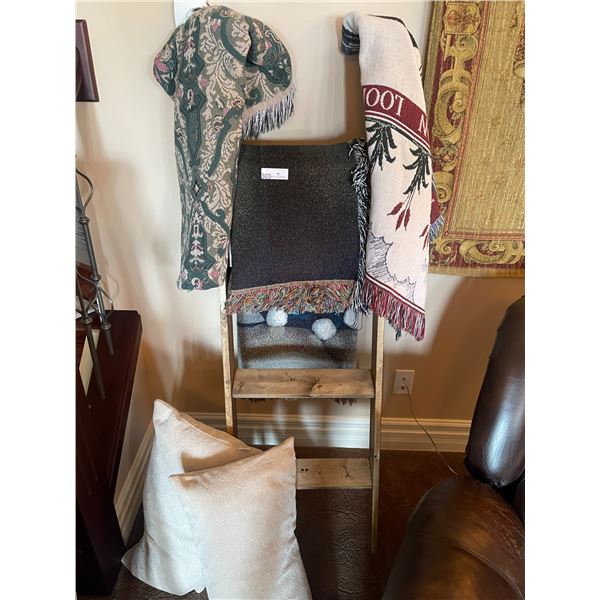 Blankets & Ladder Pillows
