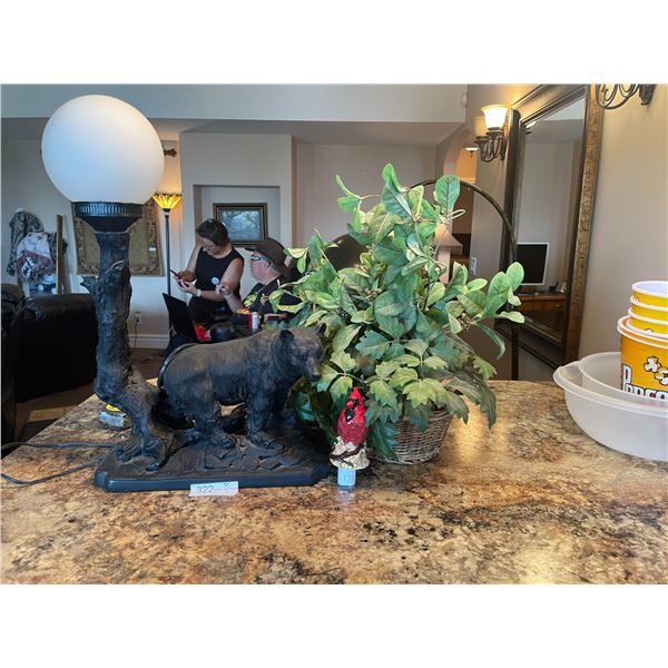Bear Lamp WIth Silk Fern 21.5T x 15W