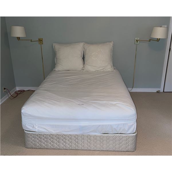 Double Bed - 50"W x 73"L