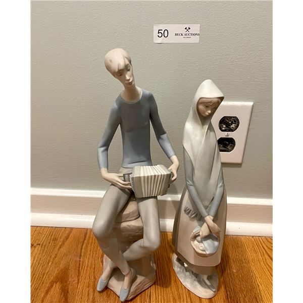 Pair of Figurines