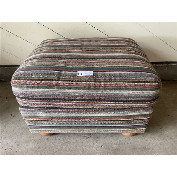 Ottoman 27W x 24L x 16H