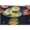 Image 5 : TROPICAL CLAY & MALAMA FLORAL DISHES & WOODEN FISH (10 PCS)
