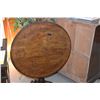 Image 2 : ANTIQUE TILT TOP MAHOGANY SIDE TABLE (30")