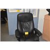 Image 2 : BLACK STRESSLESS EKORNES RECLINING CHAIR W/OTTOMAN